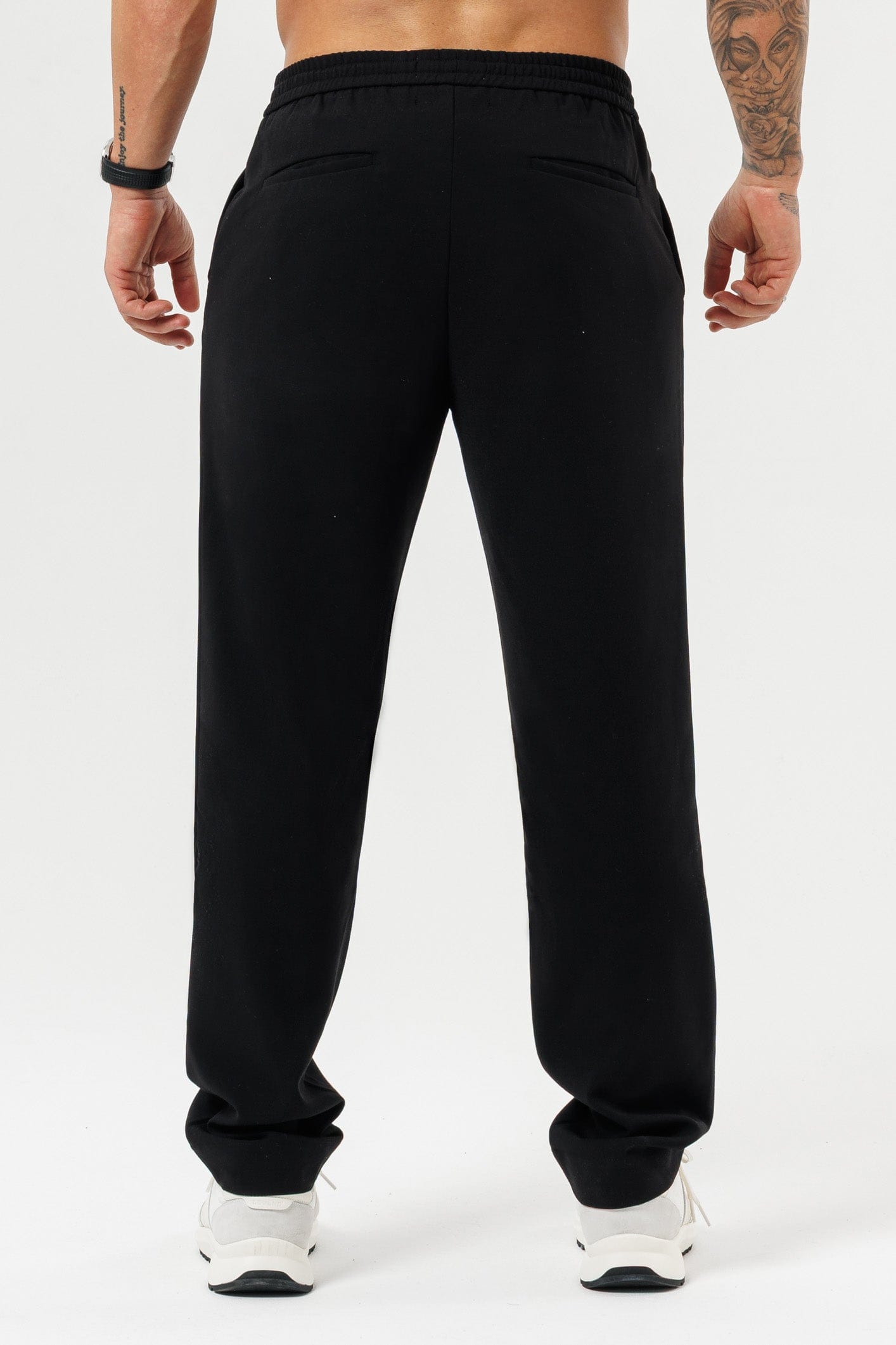 JOGGER – SVART